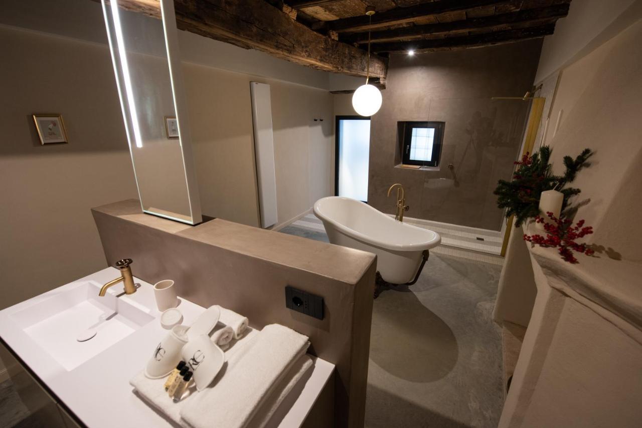 Вилла Relais Chiarene Новелло Экстерьер фото