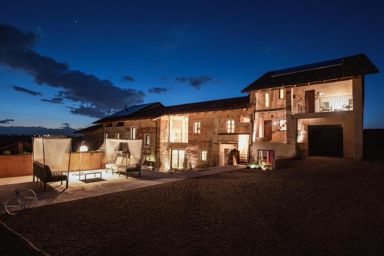 Вилла Relais Chiarene Новелло Экстерьер фото